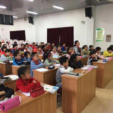 青苗拂风 灵动课堂