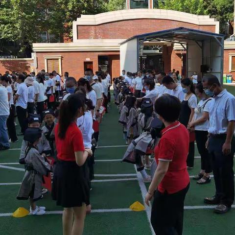 开笔启蒙 书写人生|记双峰小学庾亮校区一年级（1）班新生开笔礼