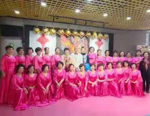 邻里中心艺术团朗诵班