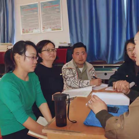 名师引领促成长 国语提升共发展   ——记第二师铁门关市教学研究与师资培训中心送教二二三团中学音乐教研之行