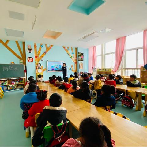 泉店社区幼儿园大班一周