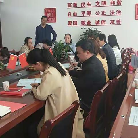 干就实干 实干干好 —— “一对一”跟岗，让教师培训“走心”