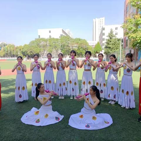 唱支山歌给党听