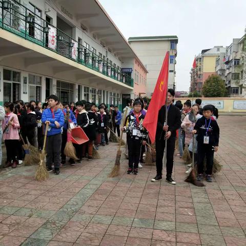 春风十里，因为有你——记轴瓦小学“小手拉大手，洁净我家园”三月学雷锋活动