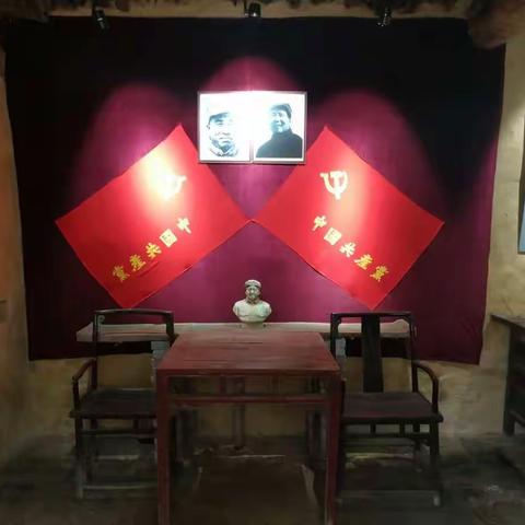 走进十二会村 重温入党誓词