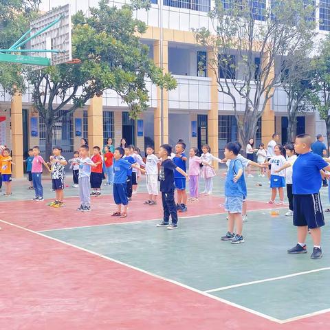 金钩小学｜花样跳绳“点燃”大课间