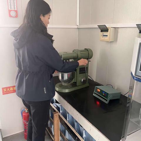 试验检测室扎实开展试验技能培训