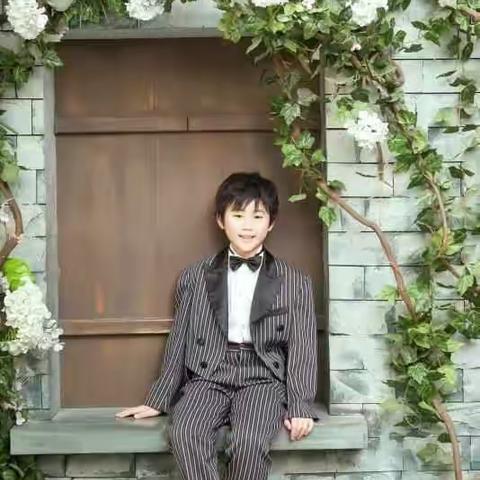 儿孙满堂，其乐融融。