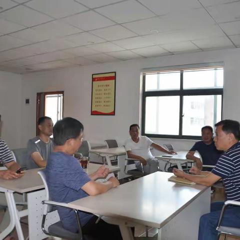 伊川县支行召开庆“八一” 老兵座谈会