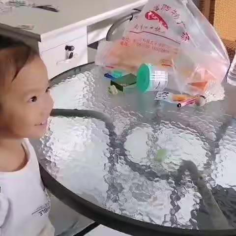 亲子游戏《眼疾手快》