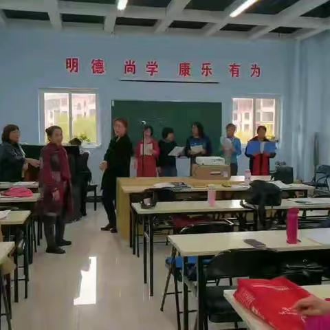 阳光老年大学～蒸蒸日上，再创辉煌。