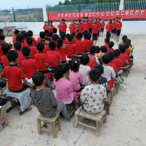 罗岗小学庆六一传承国学，诵读经典德育活动掠影