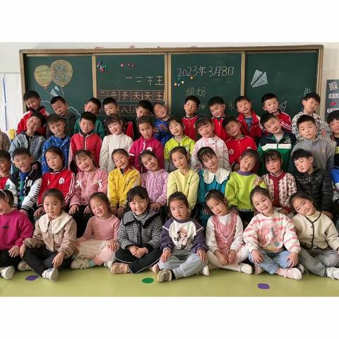 【果一班】3月8日女神节快乐💐