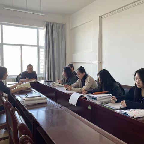 潜心教研勤探索 引领教学新方向