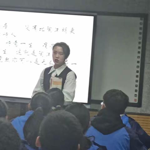 课堂涌动活力 教学彰显智慧，--格尔木市基于平板、一体机的智慧课堂讲课比赛高中语文组赛况纪实
