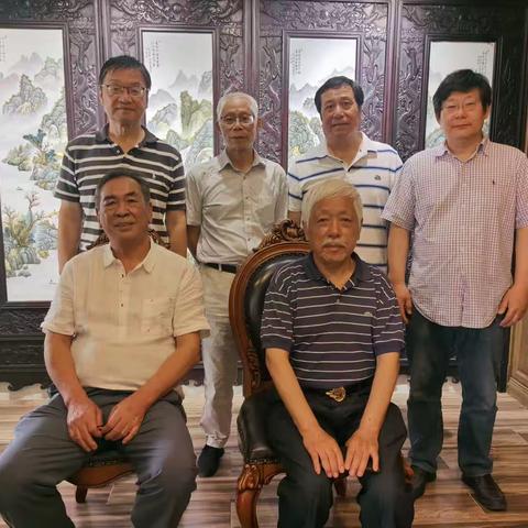 上海市收藏协会创始会长吴少华携协会专家莅临鉴良宝阁交流指导