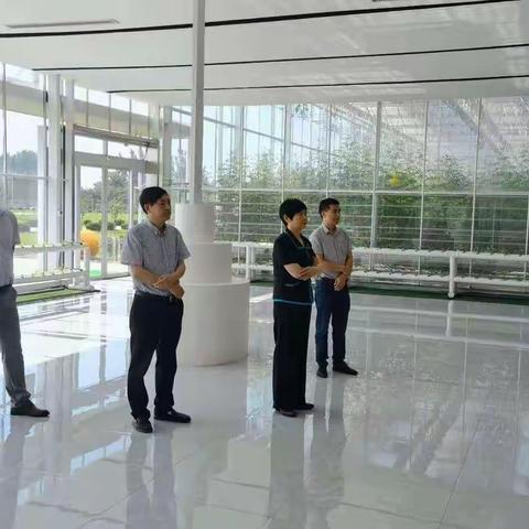 县人大常委会主任张根苗带领有关部门人员赴江苏考察洽谈智慧农业项目