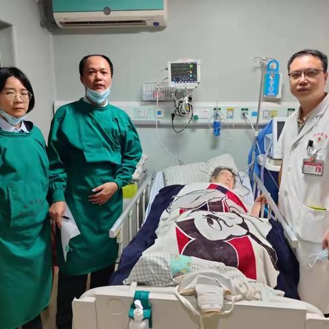 用心服务，爱在建行