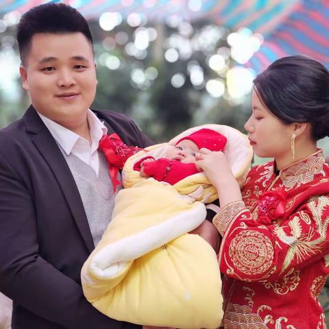 梁楚瑶满月宴喜庆花絮