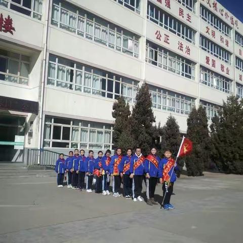 集宁区乌兰小学“传承雷锋精神 培育时代新人”