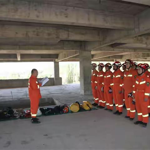 莫高消防站组织开展地下有限空间救援技术操