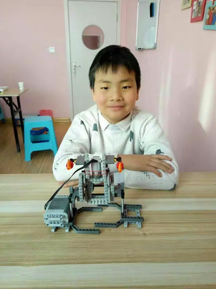 宋金阳的机器人制作