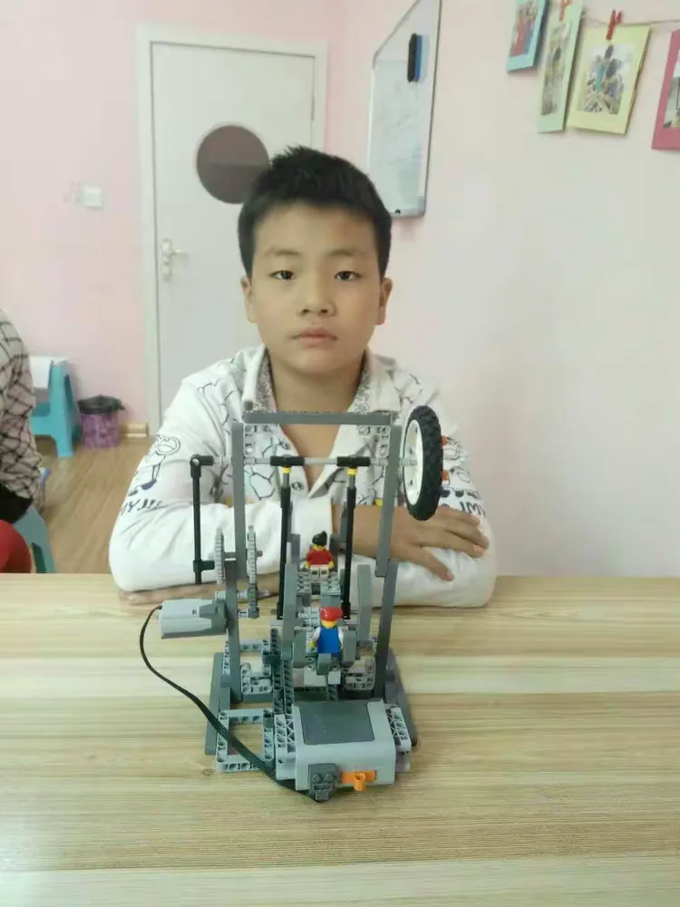 宋金阳的机器人制作