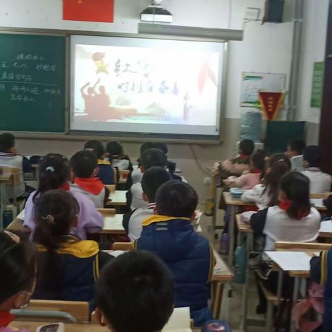 重温誓词，展现风采——维明西校二6班全体队员重温入队仪式