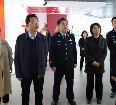 刘高生一行在柳林县公安局开展档案行政执法检查