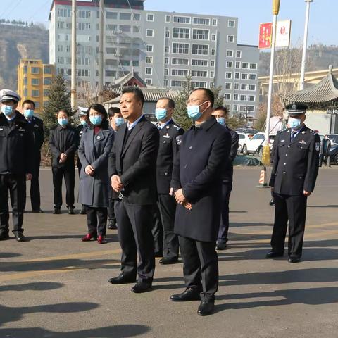 情暖警心  亲切关怀— —县委县政府领导看望慰问柳林公安春节期间执勤民警