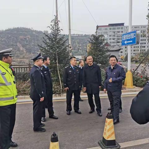 县委副书记、县长杨月祥同志深入县公安局调研指导工作