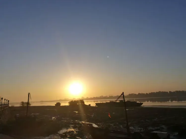 清晨第一缕阳光（二）