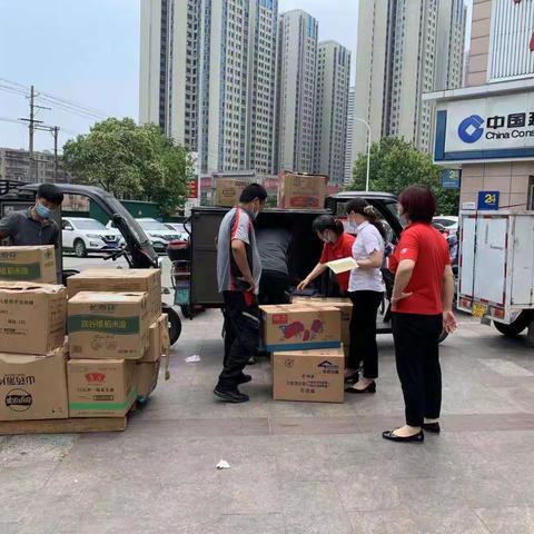 襄阳大庆东路店后勤风采——遵循保您满意的支持课