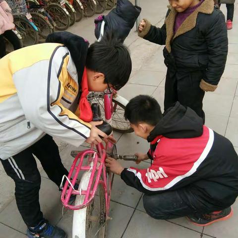 小火炬爱暖小伙伴！