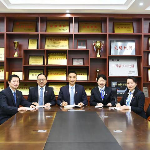九江实验中学恭祝大家新春快乐！