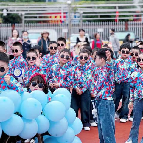 阳光体育 快乐无限——富阳小学一年级（5）班秋季运动会