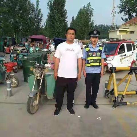 干警入校园 守护师生安全