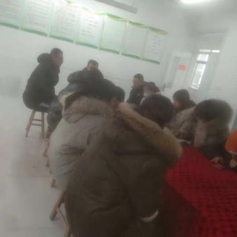 雄鹰翱翔的美篇