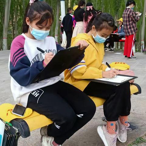 【果果美术】探密•春天素描班孔雀公园 写生 《杨树》记