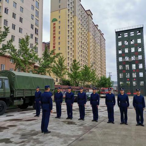 练队列，促养成——商洛市消防救援支队新蓝集训队开展队列训练