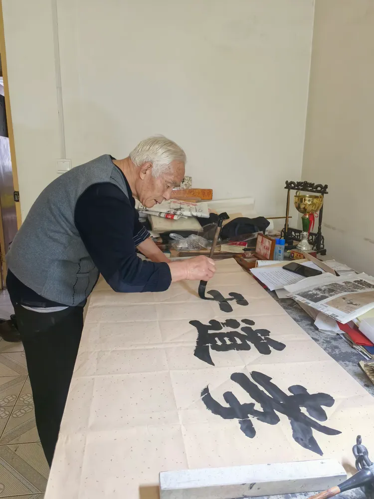 乾县书法之旅:与严英老师的艺术交流