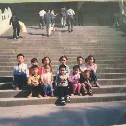 F8️⃣👭👭👬👬