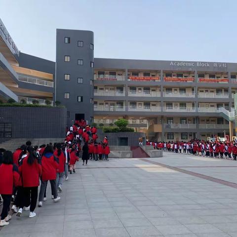 消防演练，防范未“燃”———淮滨县思源实验学校消防安全演练活动