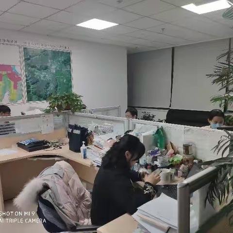 【疫情防控在行动】创新谷里，加班为企业复工加油