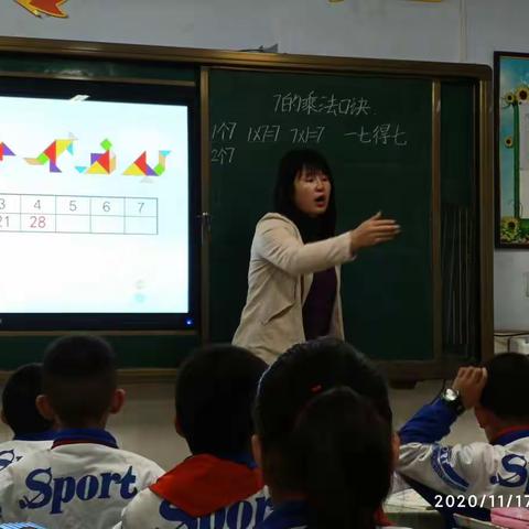 八一学校开展第二轮听评课活动