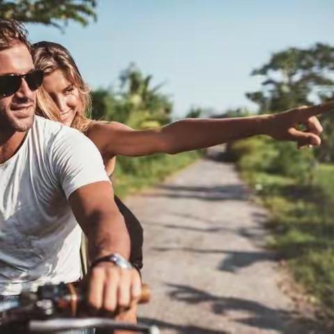 夕阳西下，我们一起走到千麦上～