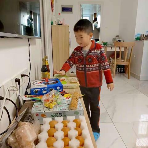 4岁外孙独自网购200元10种食品