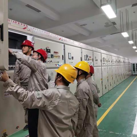 2020年09月23日 南平公司熊益红总经理到浦城公司110kV临江变进行调研