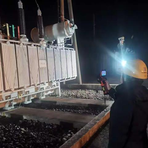 春节前保供电-变电运维班对城区110kV九秋变、110kV万安变进行红外测温特巡
