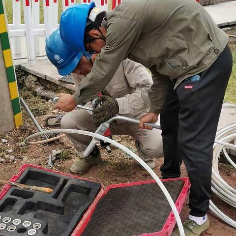 2020年09月25-26日 35kV东峰变 二期扩建工程35kVII段母线已完成接火，#2主变冲击成功。